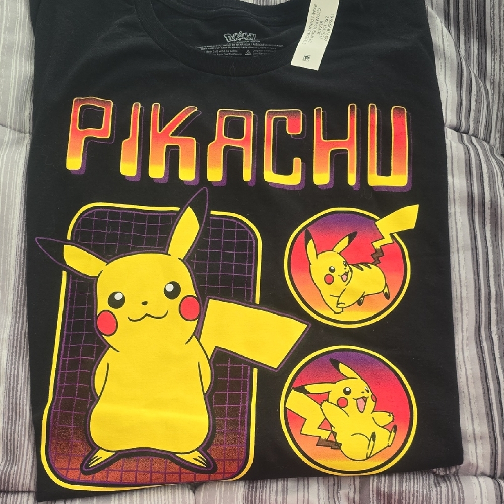 Pokemon Pikachu Graphic Tee - Black and Yellow